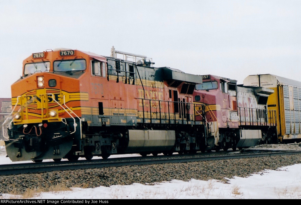 BNSF 7670 East